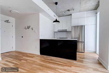 Charming two-story apartment for rent in Rosemont | Accès International - Photo 3