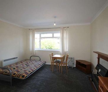 Claire Court, High Road, Bushey Heath, Bushey, WD23 - Photo 1