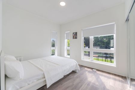 For Lease - 155 Canon Jackson Dr Drive Unit# 206, Toronto, Ontario - Photo 5