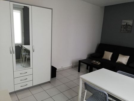 Appartement Niort Studio meublé 27 m2 - Photo 2
