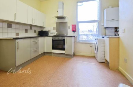 3 bedroom maisonette to rent - Photo 2