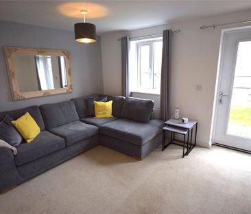 2 bedroom end of terrace house to rent - Photo 3