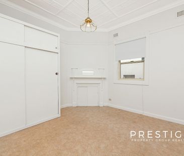 2 Valda Avenue, Arncliffe NSW 2205 - House For Rent | Domain - Photo 2