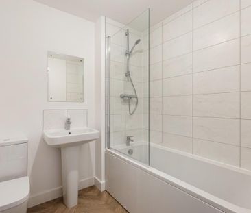 4 bedroom terraced house to rent - Photo 5