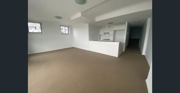 2 bedroom unit - 20% below market rent - Photo 1