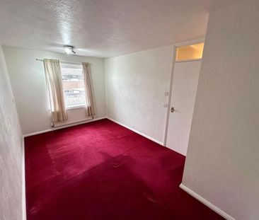 3 bedroom end of terrace house to rent - Photo 4