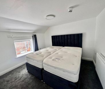 1 bedroom in a house share to rent - Photo 2