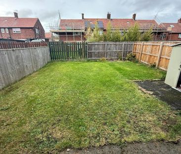 3 bedroom semi-detached house to rent - Photo 3