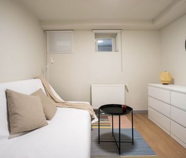 Wyjątkowy dom - skrajny segment, Wołoska - Фото 1