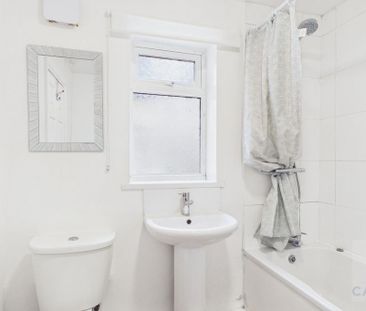 2 bedroom end of terrace house to rent - Photo 4