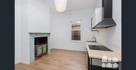 NEWLY UPDATED HOME, ENJOY THE YARRAVILLE LIFESTYLE - Photo 4