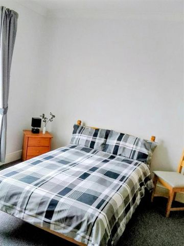 4 bedroom house to rent - Photo 2