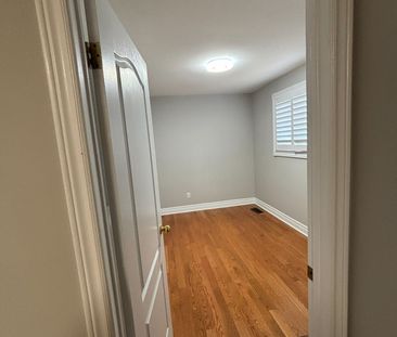 For Lease - 724 Sheppard Avenue Unit# (Main), Pickering, Ontario - Photo 4