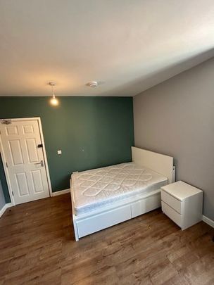 Studio Flat, Bearwood Road, B66 - Photo 1