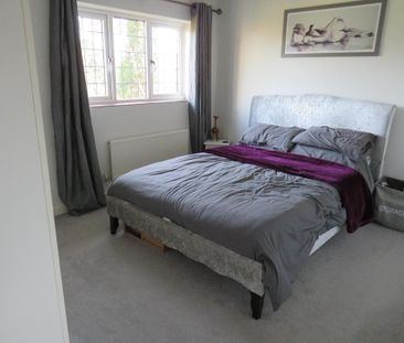 4 bedroom detached house to rent - Photo 4