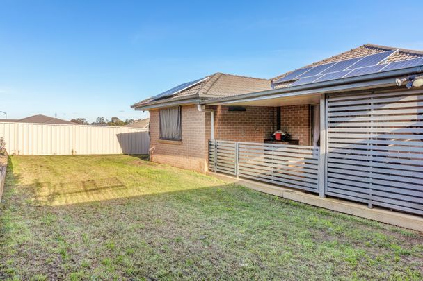 36 Pumphouse Crescent, Rutherford NSW 2320 - House For Rent | Domain - Photo 1