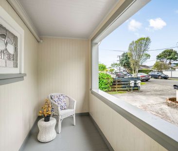 3 Bedrooms, Waiwhetu - Photo 3