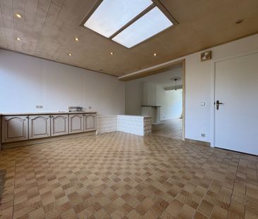 Ruime, rustig gelegen woning met 3 slaapkamers in Anzegem - Photo 2