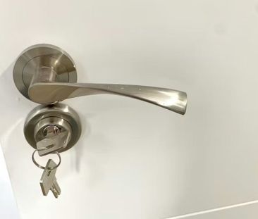 Avenida de los Ángeles, Getafe, Community of Madrid 28903 - Photo 5