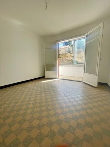T3 - Photo 3