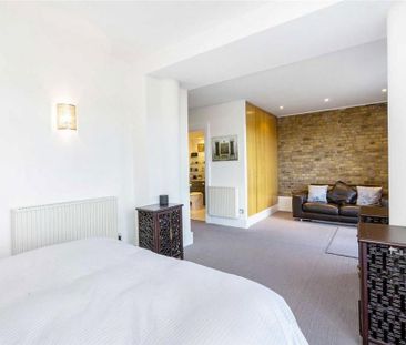 3 bedroom flat to rent - Photo 4