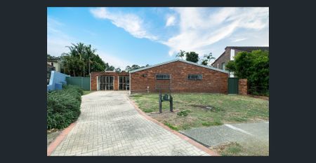 Spacious Family Home in Prime Location - Photo 2