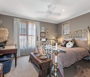 Stylish Living in a Premier Location of Lake Wendouree - Photo 5