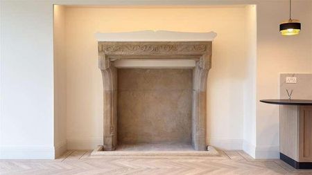 West Overcliff Drive, West Cliff, BH4 - Photo 3