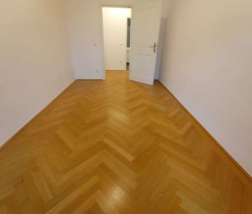Grünruhelage - sehr helle Stilaltbauwohnung mit Balkon! – 2 er WG g... - Photo 3