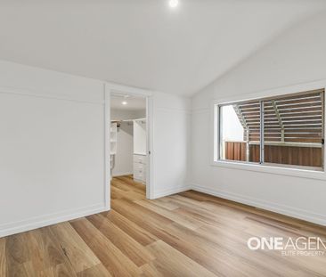 VERSATILE FAMILY LIVING: NEWLY RENOVATED FIVE-BEDROOM HOME WITH SEL... - Photo 2