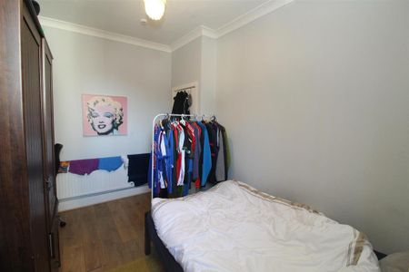 6 bedroom house to rent - Photo 4