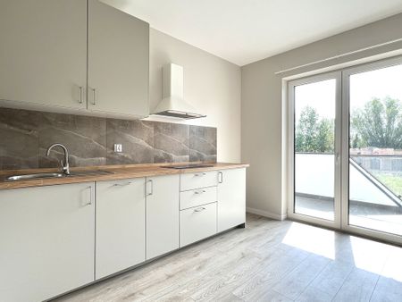 DUŻA KAWALERKA Z BALKONEM I KLIMATYZACJĄ! - Zdjęcie 2