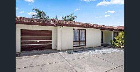 Spacious 2 bedroom home with secure garage - Photo 4