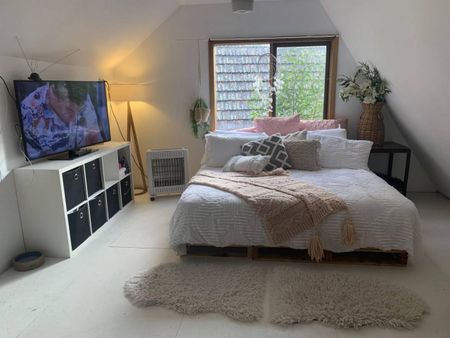 Unique Chalet style home - Photo 5