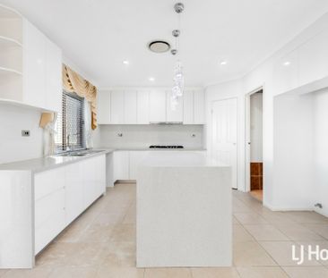 Spacious Home in Great Location! - Photo 4