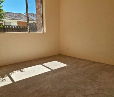 “2 Bedroom ground floor apartment - Close to all amenities” - Photo 4