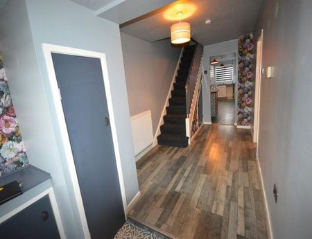 3 Bedroom Semi Detached To Let - Photo 4