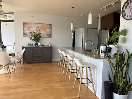 400 Capilano Rd - Photo 4