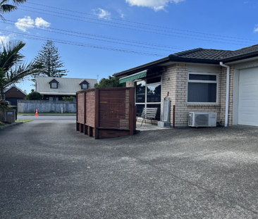 Orewa, 10 Centreway Road - Photo 6