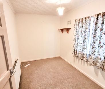 3 Bedroom - Photo 5