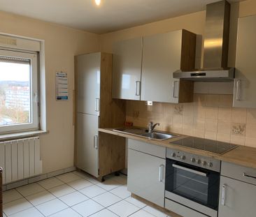 Location Appartement 4 pièces 77m² SARREGUEMINES 57200 - Photo 1