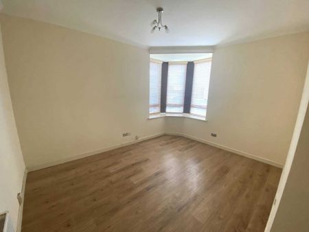 Price £630 pcm - Available 13/06/2025 - Unfurnished - Photo 4