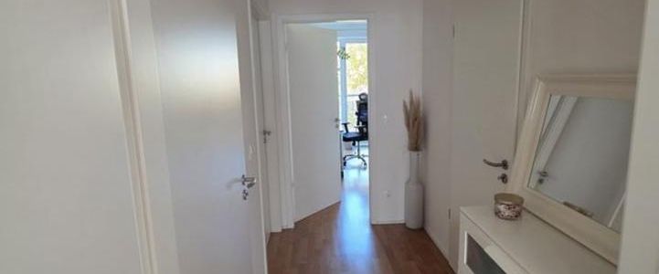 (Zwischenmiete) Moderne 3-Z. Wohnung mit Balkon in Friedrichshain - Photo 1