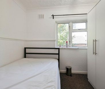 property to rent Trigg Terrace, Stevenage, Hertfordshire, SG1 - Photo 2