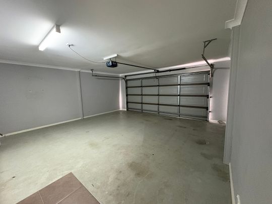 Townhouse Located in a Quiet Complex - Photo 1