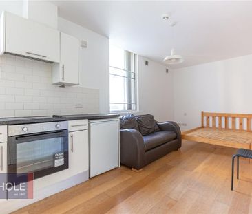 Studio to rent - Photo 4