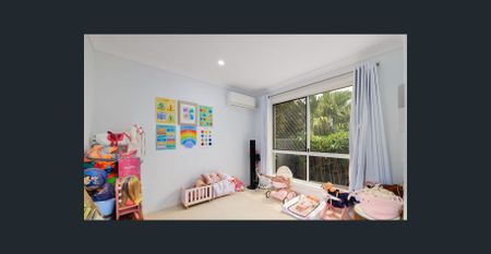 PRIVATE & PEACEFUL 3 BEDROOM HOME IN PRIME ROBINA LOCATION! - Photo 5