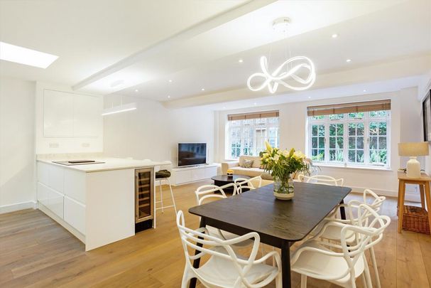 4 bedroom terraced house to rent - Photo 1