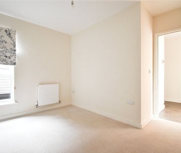 Beautifully presented 1 bedroom apartment at this bespoke developme... - Photo 4