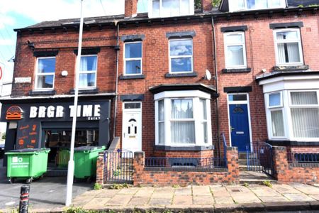 4 bedroom House in Burley Lodge Road, Leeds - Photo 3